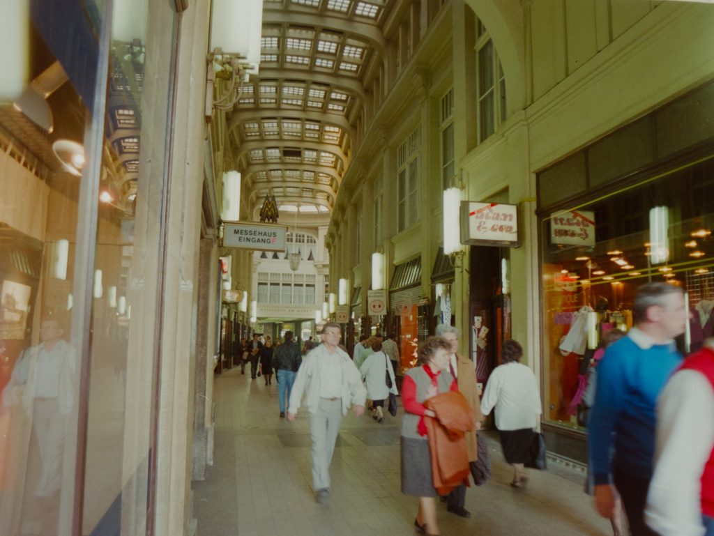 1990-03-31bis04-02 OM-1 042 - Leipzig Goethe-Werkstatt-Börse
