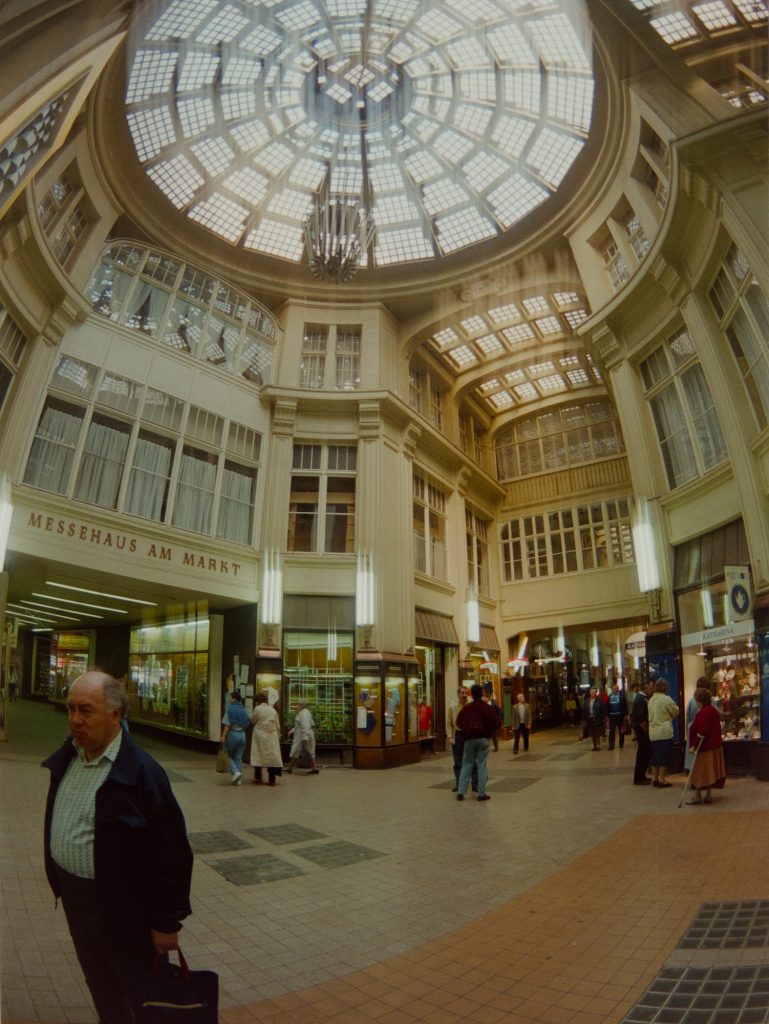 1990-03-31bis04-02 OM-1 042 - Leipzig Goethe-Werkstatt-Börse